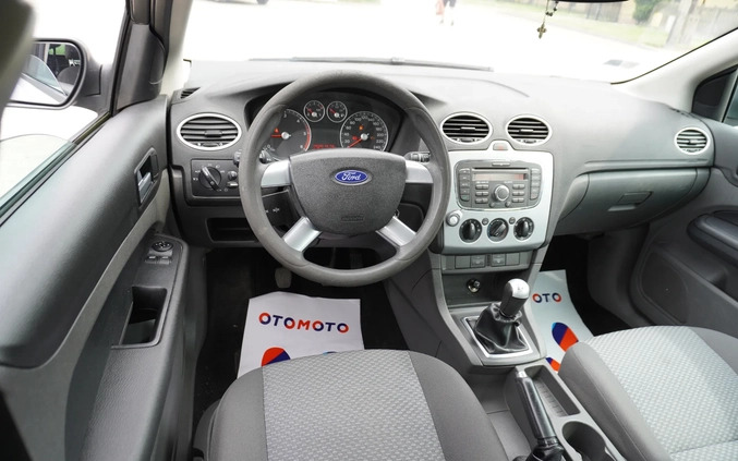 Ford Focus cena 5999 przebieg: 256000, rok produkcji 2007 z Katowice małe 667